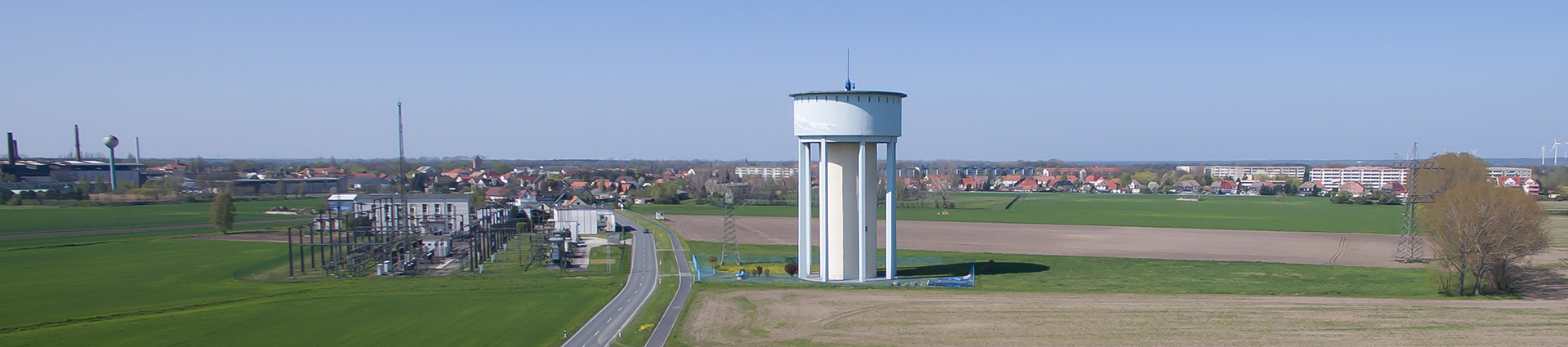 Wassertumr in Gröditz mit Gröditz im Hintergrund